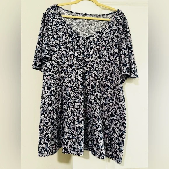 Lane Bryant Floral V-Neck Blouse - Black and White - Picture 6 of 8